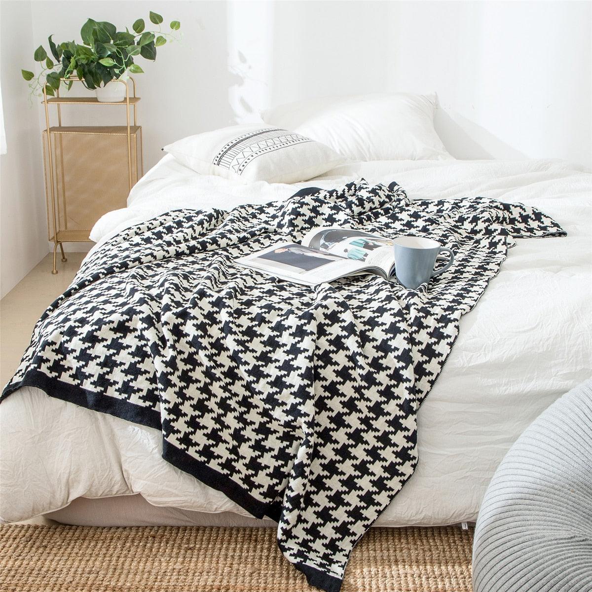 Houndstooth Throw Blanket